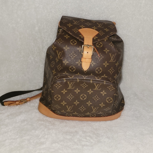 Luis Vuitton GM backpack